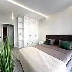 Vip Avalon