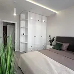 Vip Avalon Lägenhet Lviv