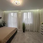 Vip Avalon Апартаменти