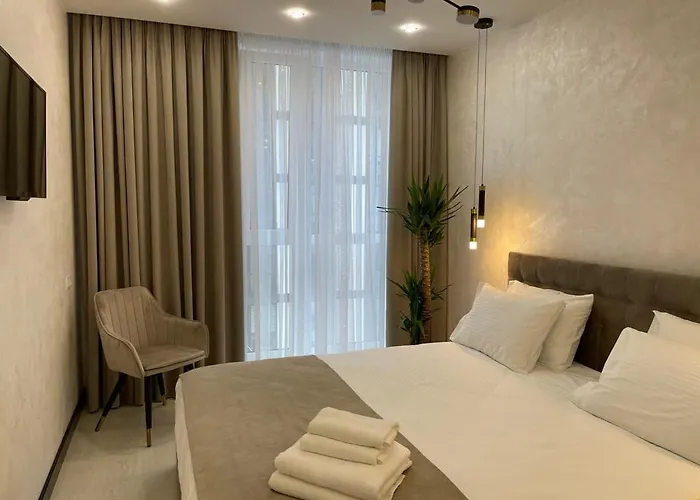 Vip Avalon Leópolis