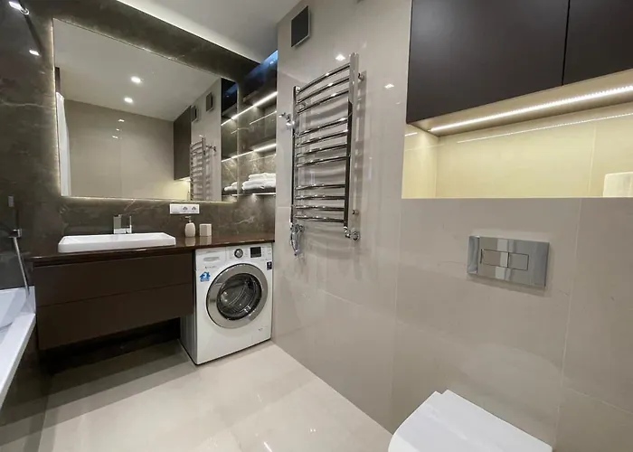 Vip Avalon Apartamento Leópolis