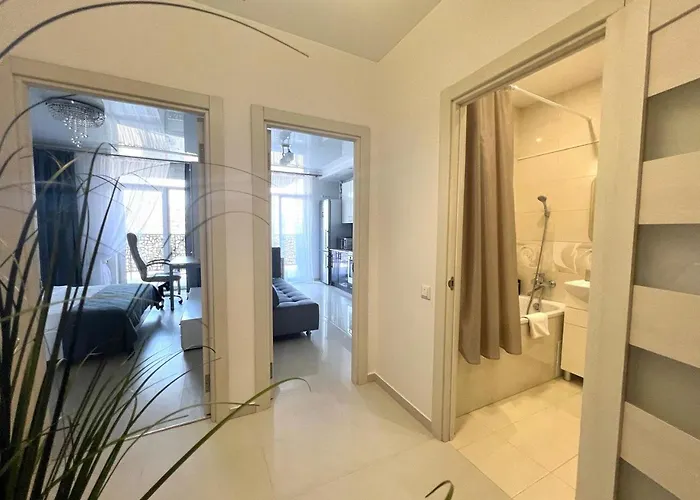 Vip Avalon Leópolis