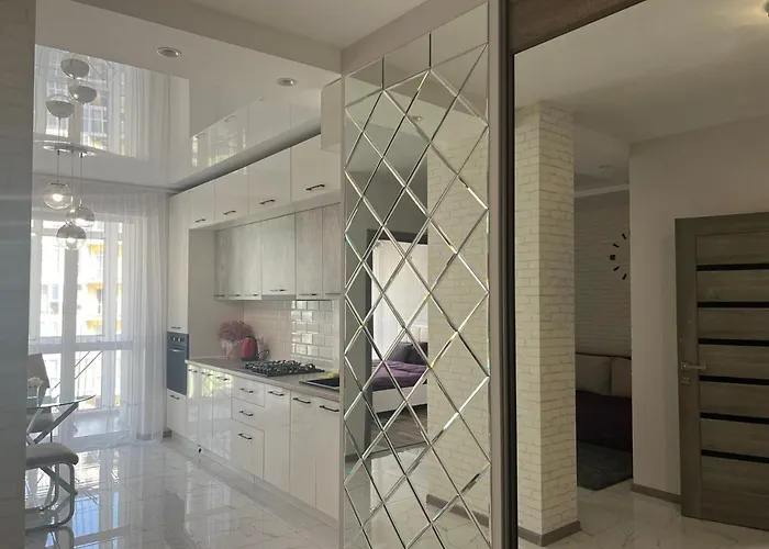 Vip Avalon * Leópolis