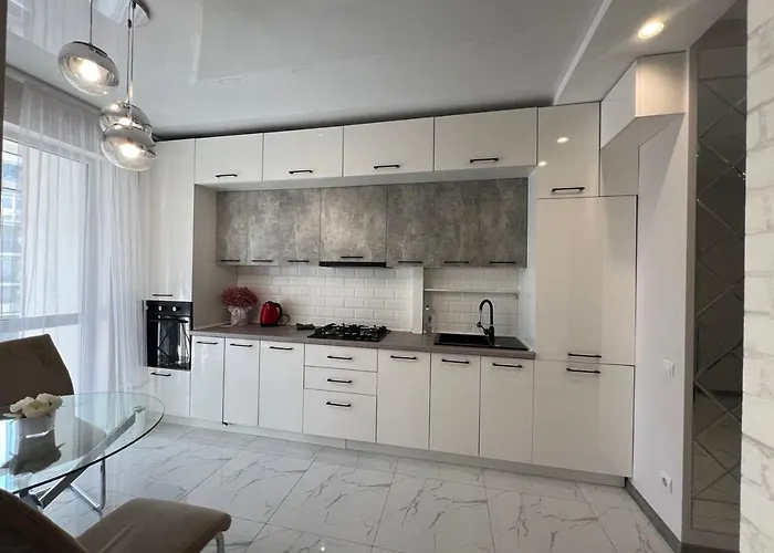 Vip Avalon * Львів