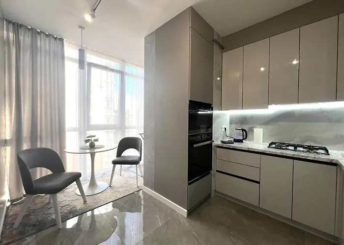 Vip Avalon Leópolis